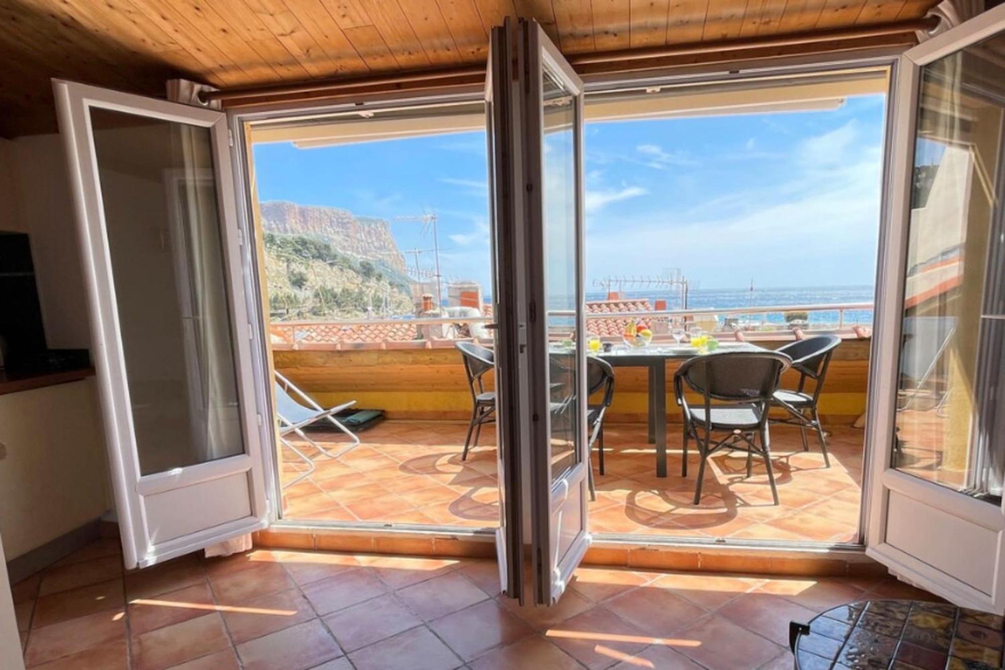 La Perle De Cassis - Terrace With Sea View Apartment Exterior photo